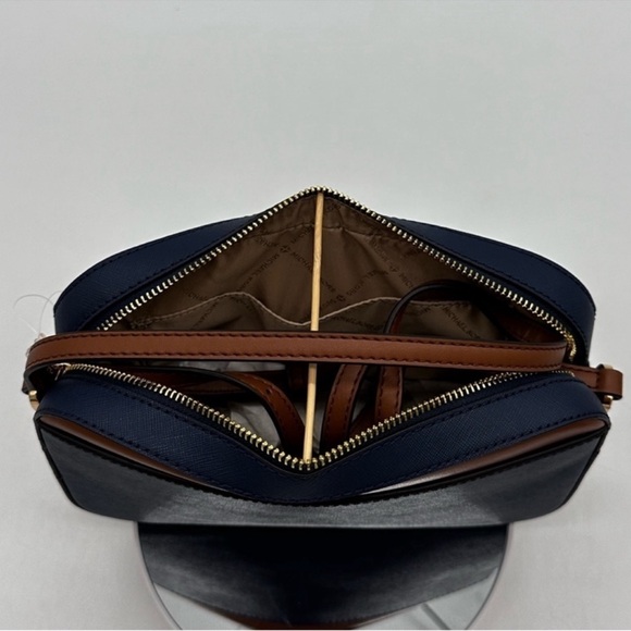 MICHAEL KORS LARGE EW ZIP CHAIN CROSSBODY BAG & JET SET TRAVEL MD ZA CARD CASE - Picture 11 of 12